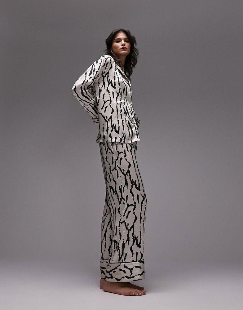 商品Topshop|Topshop abstract tiger print satin piped shirt and trouser pyjama set in ivory,价格¥390,第6张图片详细描述