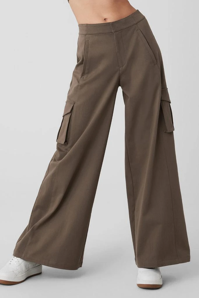 商品Alo|Show Off Cargo Wide Leg Trouser - Olive Tree,价格¥724,第1张图片