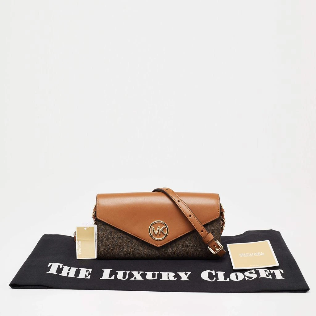 MICHAEL Michael Kors Brown Signature Coated Canvas And Leather Wallet on Chain 商品