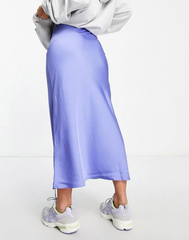商品ASOS|ASOS DESIGN satin bias midi skirt in periwinkle,价格¥305,第4张图片详细描述
