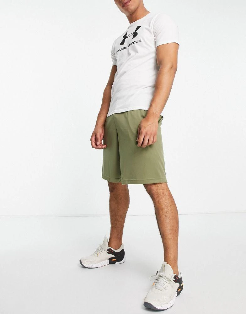 商品Under Armour|Under Armour Training tech shorts with side logo in khaki,价格¥210,第1张图片