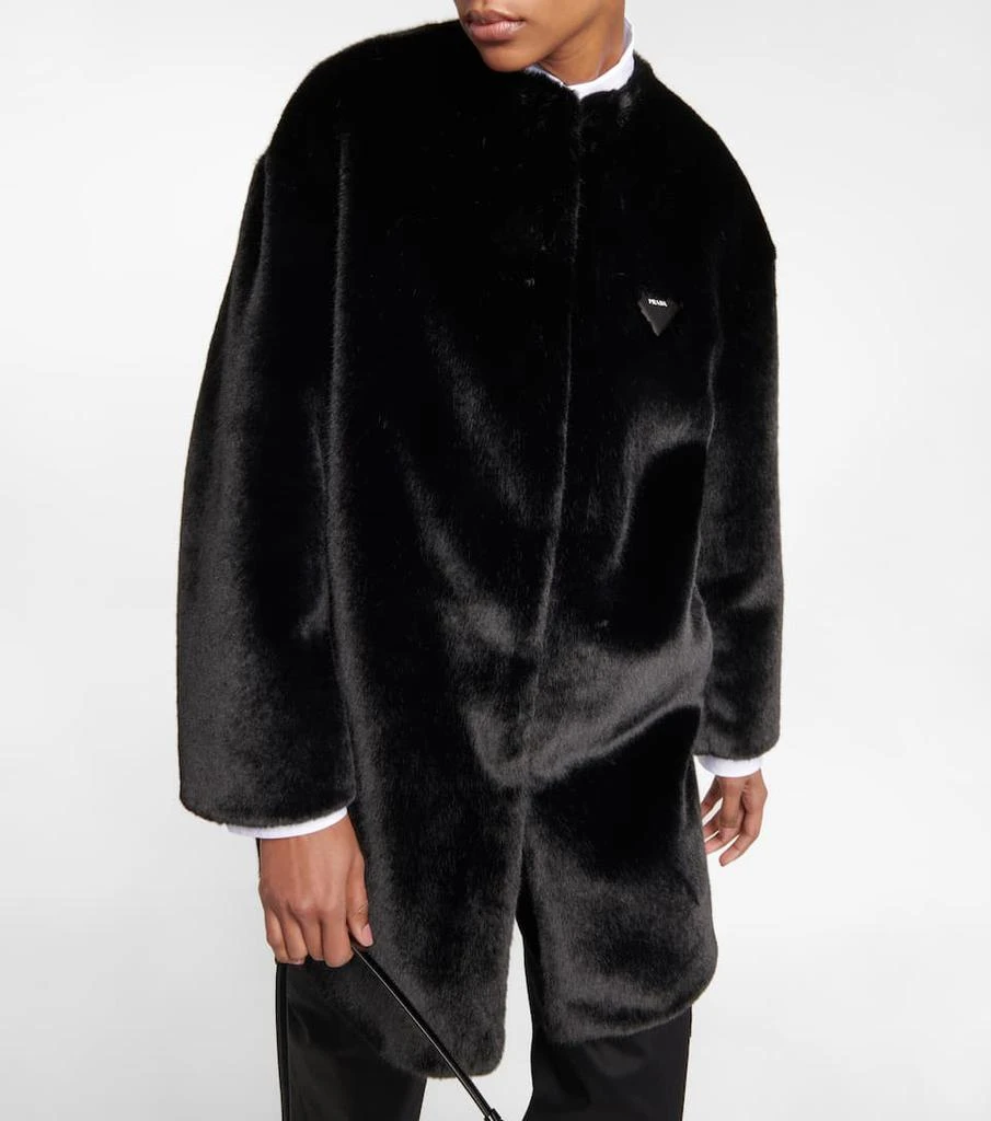 商品Prada|Faux fur coat,价格¥27876,第5张图片详细描述