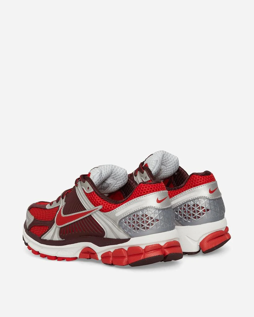 商品NIKE|WMNS Zoom Vomero 5 Sneakers Mystic Red / Platinum,价格¥1208,第5张图片详细描述