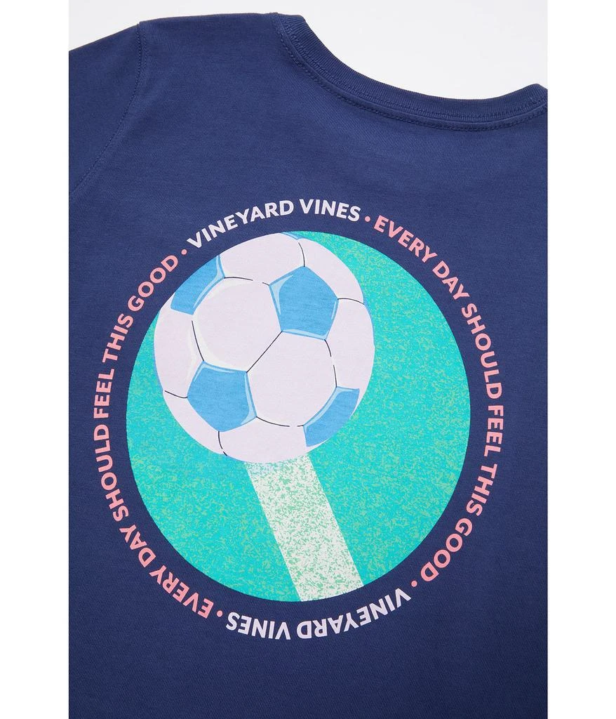 商品Vineyard Vines|Short Sleeve Soccer Circle T-Shirt (Toddler/Little Kids/Big Kids),价格¥133,第2张图片详细描述