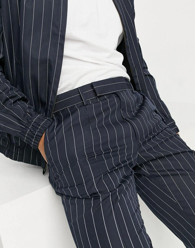 商品ASOS|ASOS DESIGN smart slim fit joggers co-ord in navy pinstripe,价格¥215,第3张图片详细描述