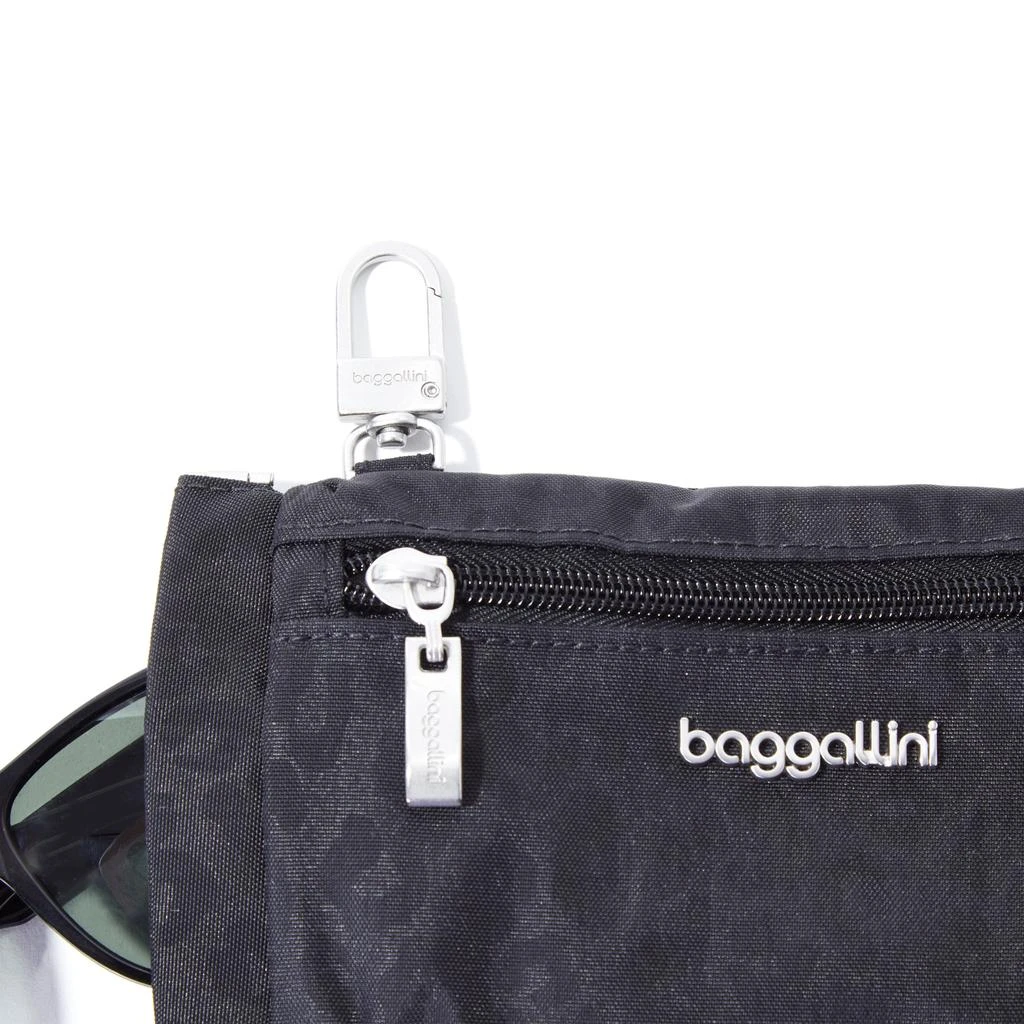 商品Baggallini|baggallini On the Go Sunglasses Pouch,价格¥151,第2张图片详细描述