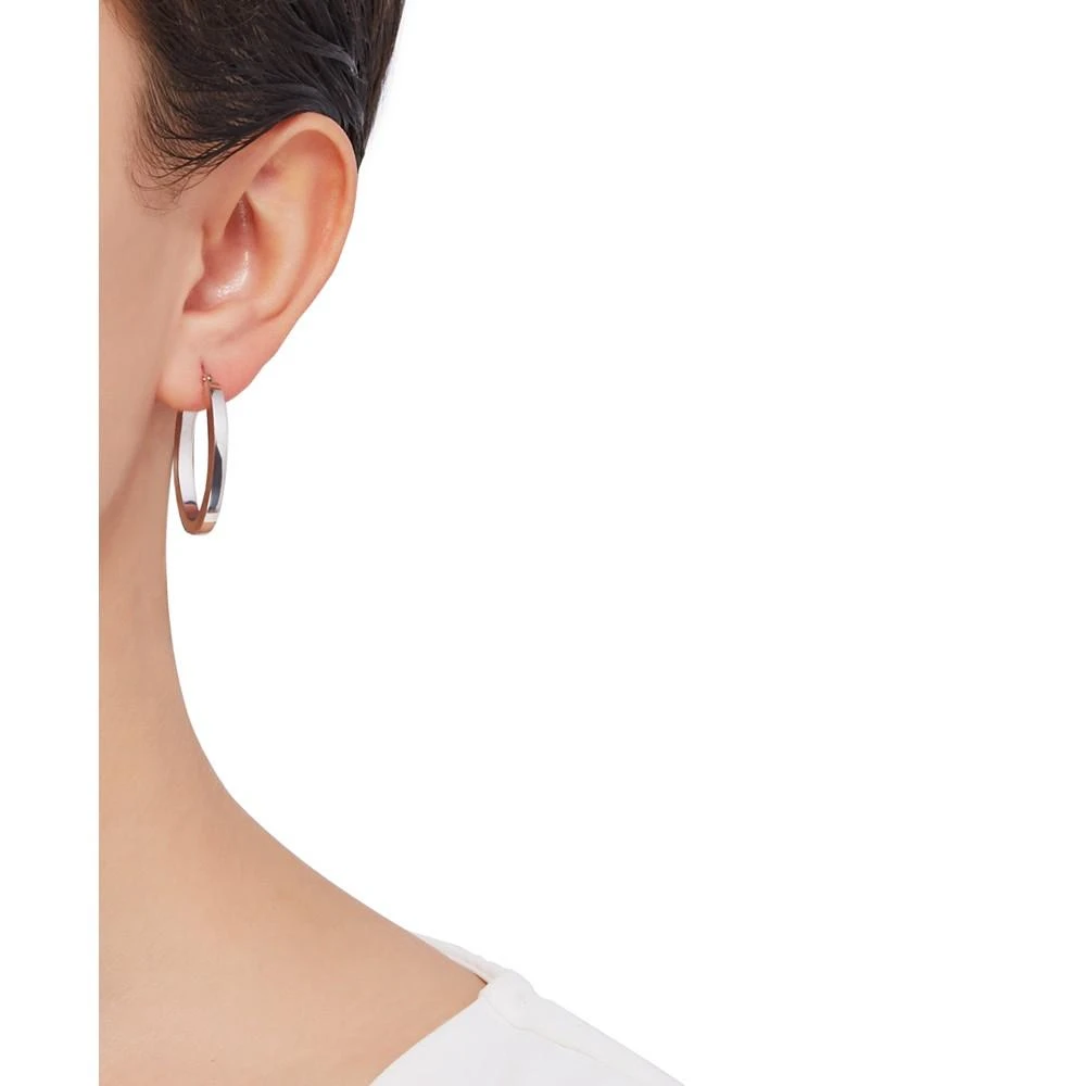 商品Macy's|Polished Square Tube Oval Medium Hoop Earrings in 14k Yellow Gold and 14k White Gold,价格¥2290,第2张图片详细描述