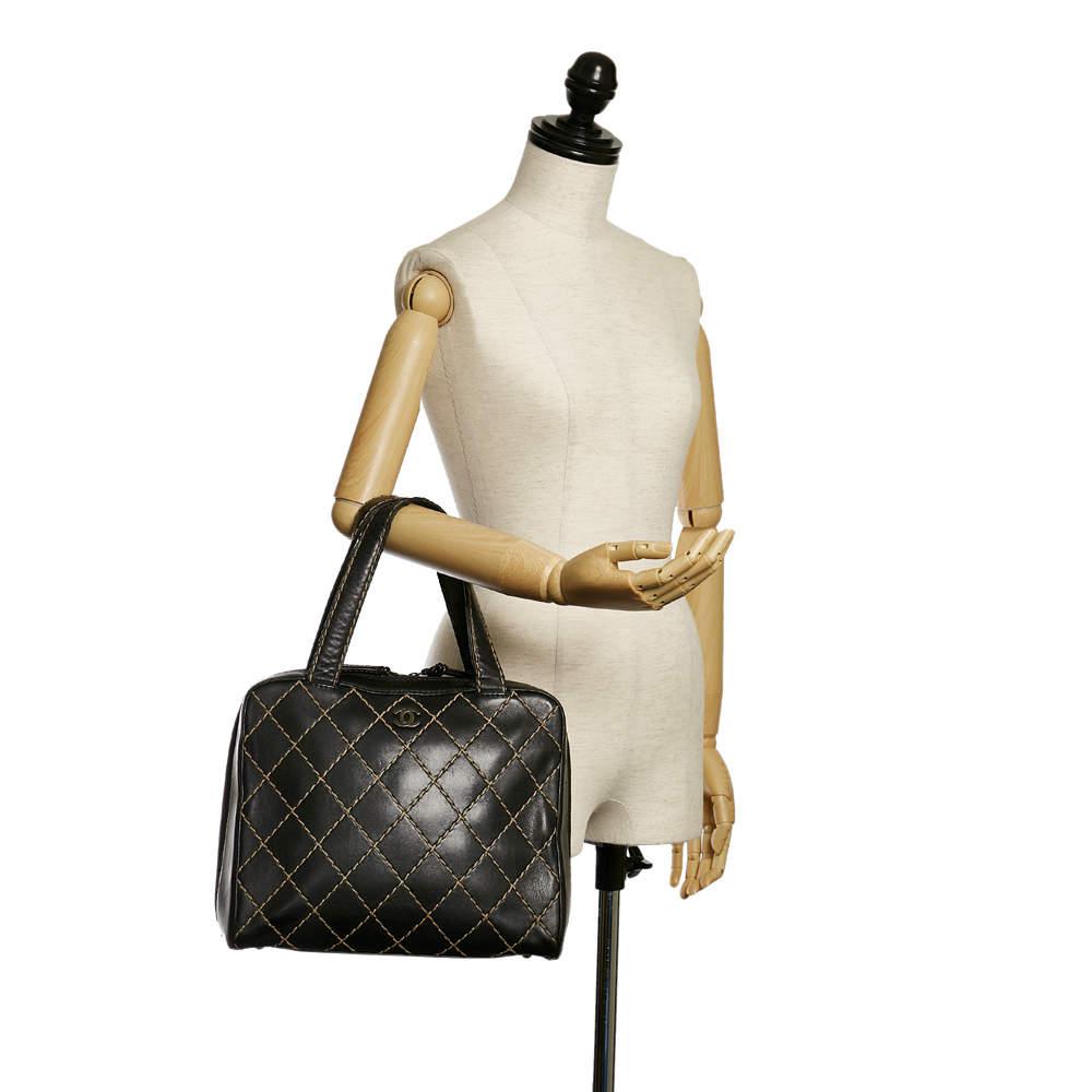 Chanel Black Wild Stitch Leather Handbag商品第10张图片规格展示