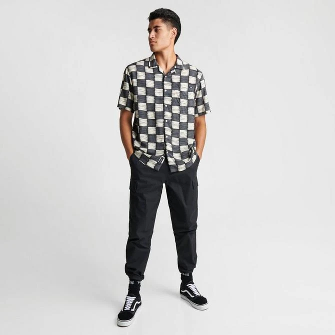 商品Vans|Men's Vans Moore Buttondown Shirt,价格¥260,第2张图片详细描述