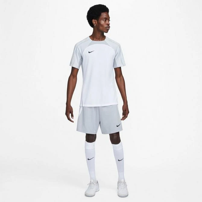 商品NIKE|Men's Nike Dri-FIT Strike Short-Sleeve Knit Soccer Top,价格¥338,第3张图片详细描述