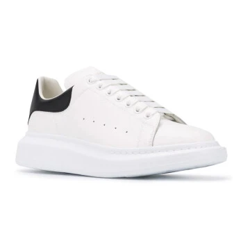 商品[国内直发] Alexander McQueen|ALEXANDER MCQUEEN 亚历山大·麦昆 男士系带小白鞋阔型休闲运动鞋 白色/黑色 553680 WHGP5 9061,价格¥3303,第2张图片详细描述