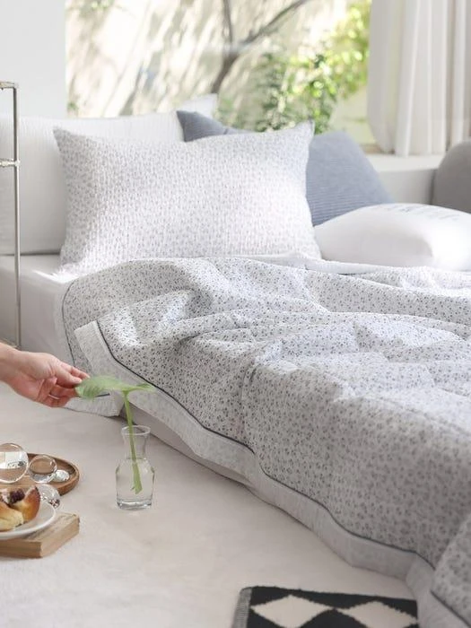商品BELLELIFE|Seersucker Summer Quilted Comforter,价格¥1349,第5张图片详细描述