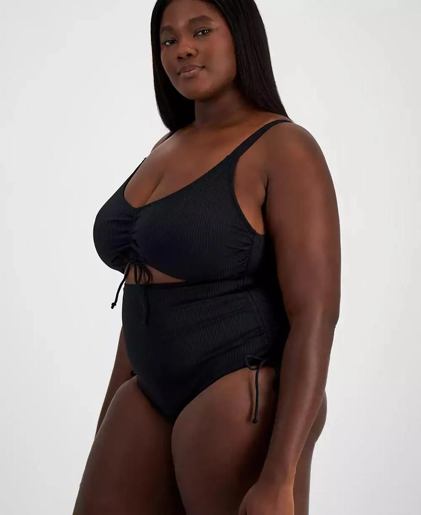 商品California Waves|Salt + Cove Trendy Plus Size Ribbed Cutout One-Piece Swimsuit, Created for Macy's,价格¥92,第3张图片详细描述