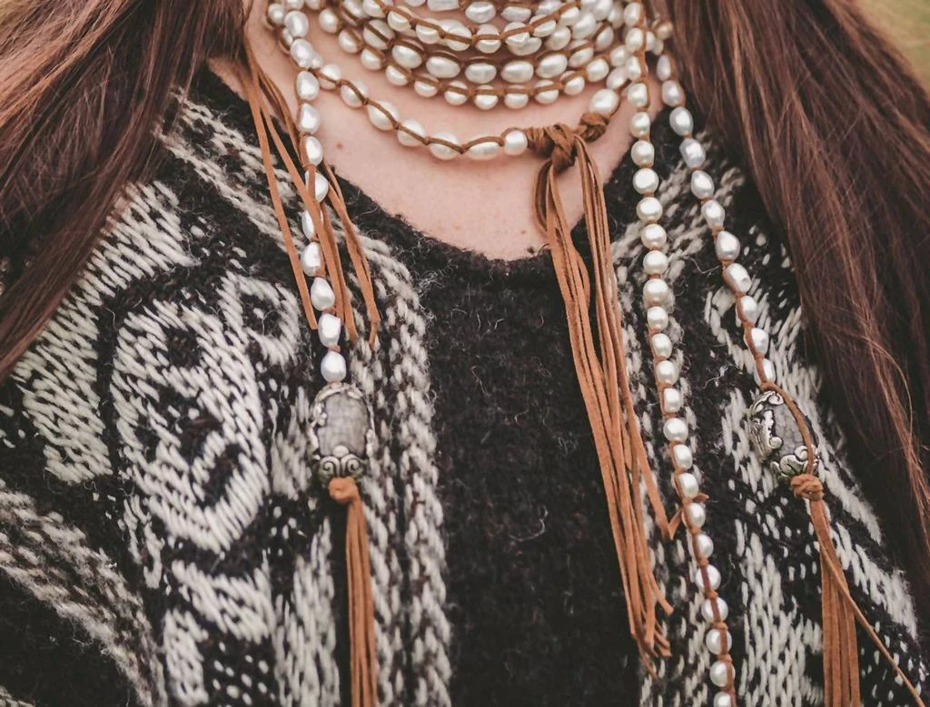 商品Tess & Tomy|Classic Boho Medium Pearl Necklace (Extra Long) in White,价格¥1551,第2张图片详细描述