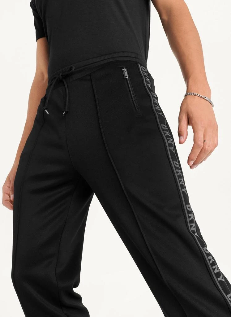 商品DKNY|Retro Track Pant,价格¥606,第5张图片详细描述