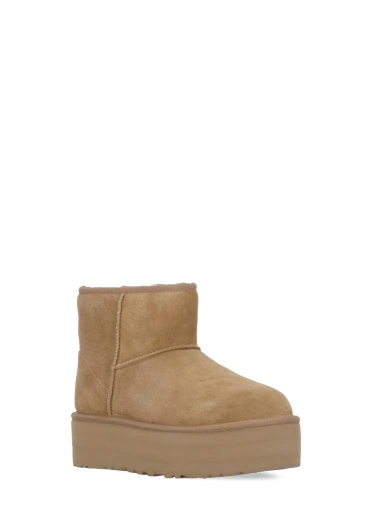 商品UGG|Classic Mini Platform Ankle Boots,价格¥1888,第2张图片详细描述