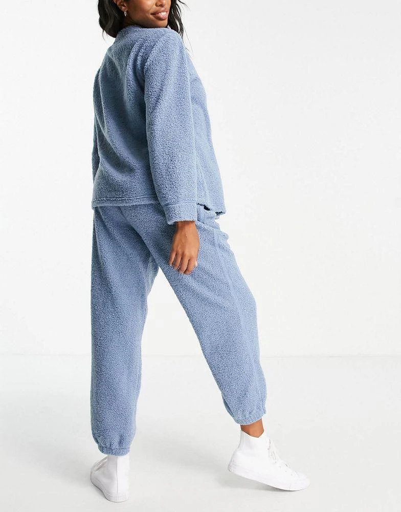 商品ASOS|ASOS DESIGN Maternity lounge borg sweat & jogger set in blue,价格¥162,第2张图片详细描述