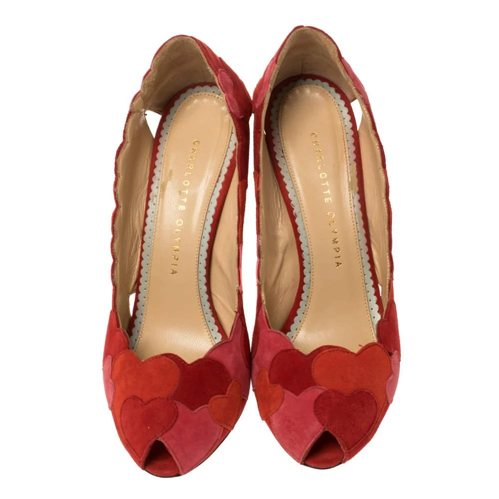 商品[二手商品] Charlotte Olympia|Charlotte Olympia Red/Pink Suede Love Me Heart-Appliquéd Pumps Size 38,价格¥1346,第3张图片详细描述