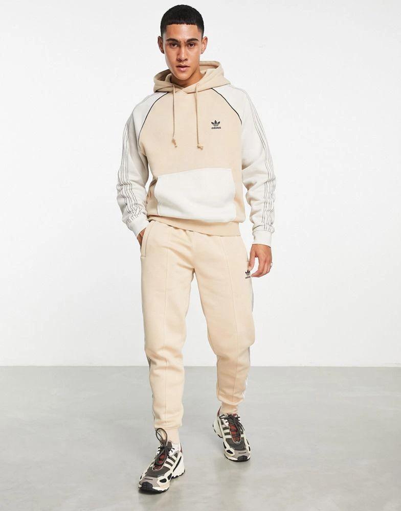 商品Adidas|adidas Originals SPRT blocked hoodie in beige,价格¥556,第2张图片详细描述