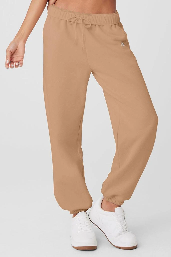 商品Alo|Accolade Sweatpant - Toasted Almond,价格¥879,第2张图片详细描述