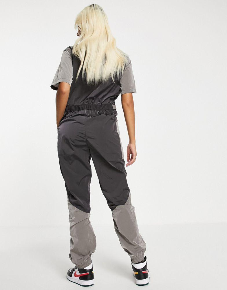 商品Jordan|Jordan essential jumpsuit in grey,价格¥1018,第5张图片详细描述