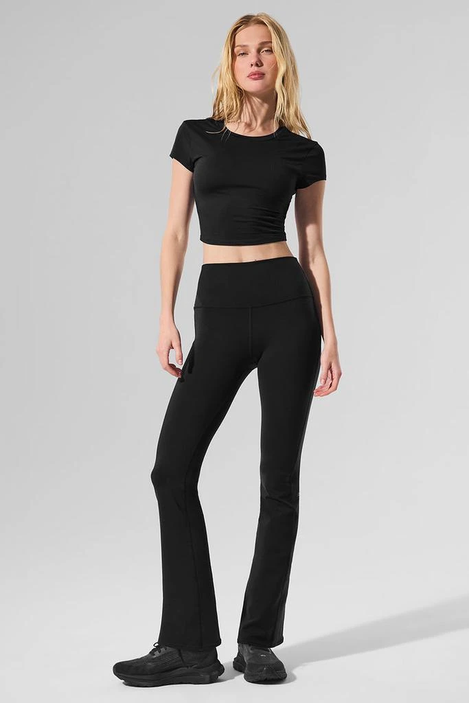 商品Alo|Airbrush High-Waist 7/8 Bootcut Legging - Ivory,价格¥975,第5张图片详细描述