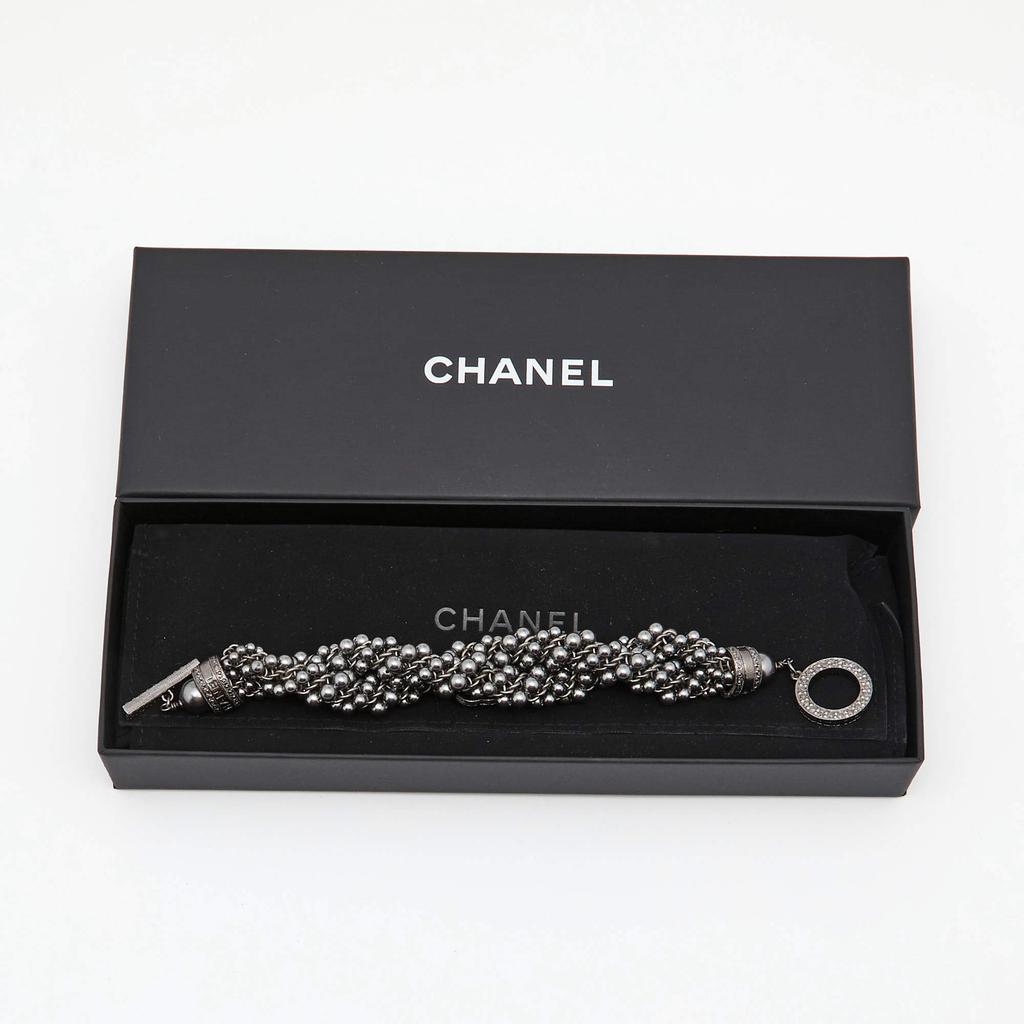 Chanel CC Grey Faux Pearls Gunmetal Tone Bracelet商品第5张图片规格展示