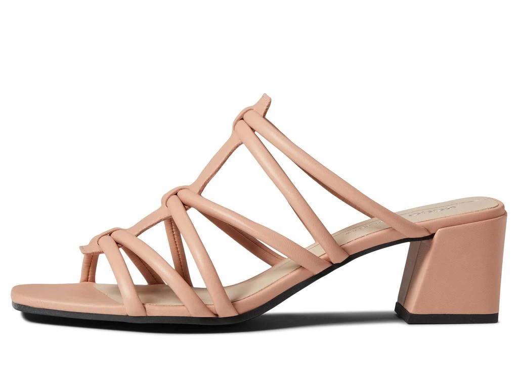 商品ECCO|Elevate Squared Strappy Slide,价格¥819,第4张图片详细描述