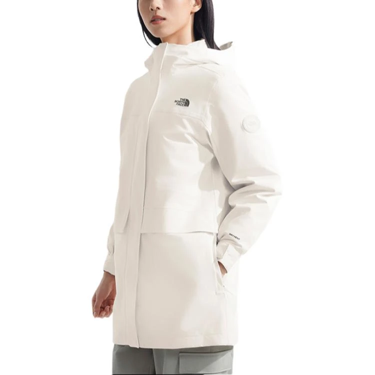 商品[国内直发] The North Face|北面  城市户外系列 品牌logo舒适三合一宽松  防水保暖冲锋衣 女款 沙丘白,价格¥2533,第3张图片详细描述