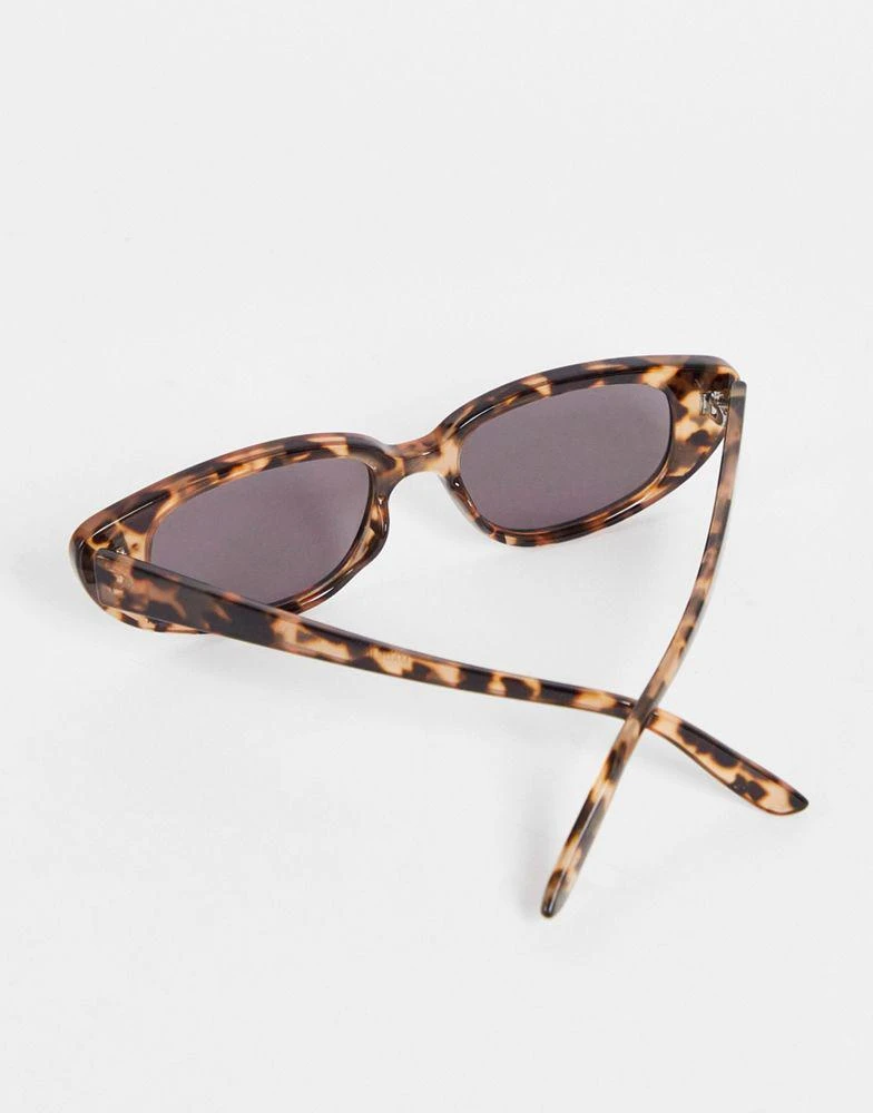 商品ASOS|ASOS DESIGN frame slim cat eye sunglasses in tort  - BROWN,价格¥32,第2张图片详细描述