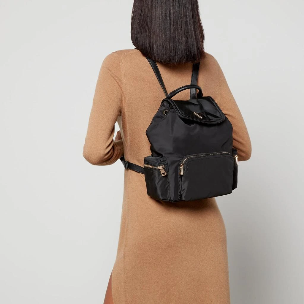 商品GUESS|Guess Women's Eco Gemma Backpack - Black,价格¥864,第2张图片详细描述
