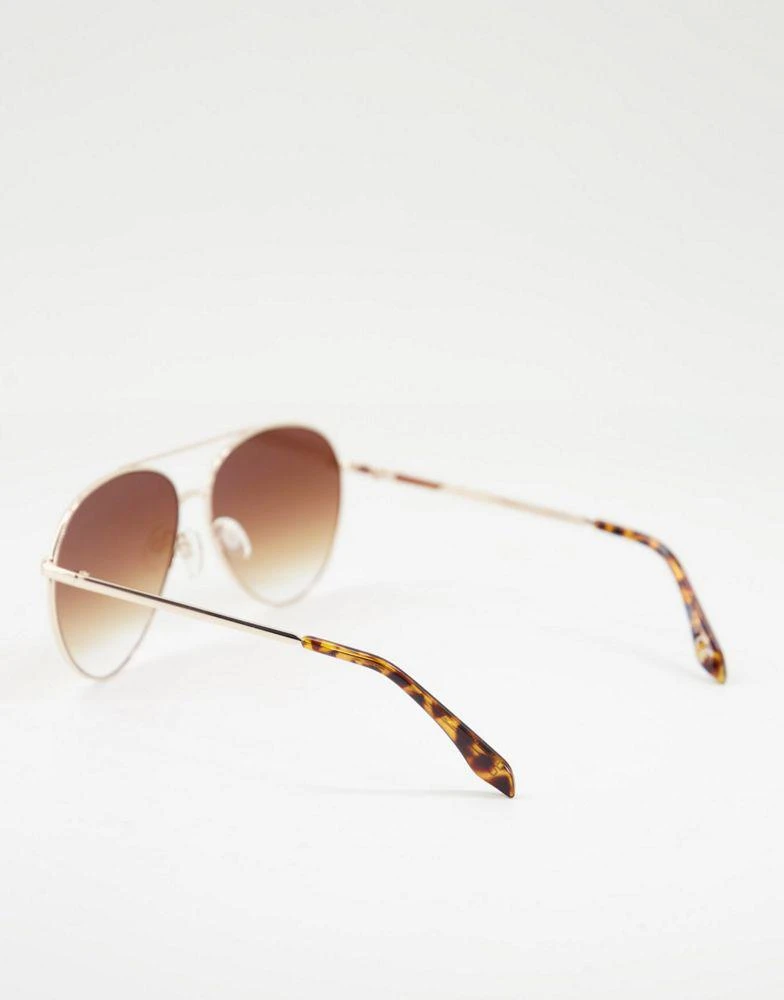 商品ASOS|ASOS DESIGN metal aviator sunglasses in gold with brown lens,价格¥70,第3张图片详细描述