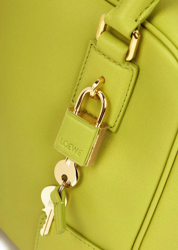 商品Loewe|Amazona 19 lime leather top handle bag,价格¥15737,第3张图片详细描述