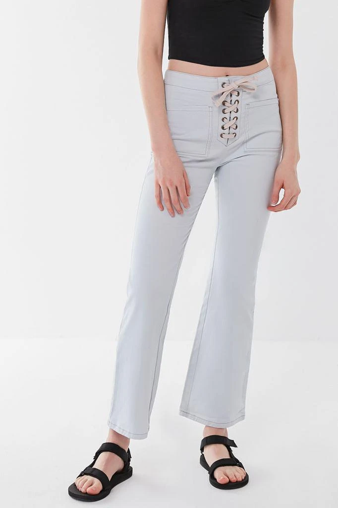 UO Lillie High-Waisted Lace-Up Flare Pant 商品