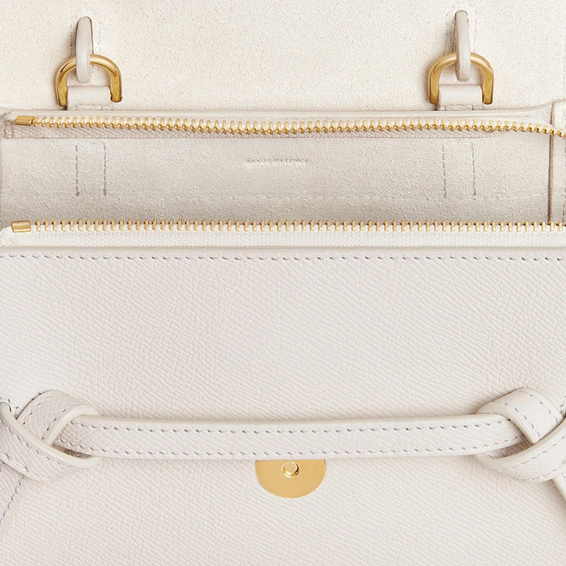 商品Celine|【预售3-7天】赛琳 22新款 NANO BAG系列 女士白色粒面小牛皮翻盖拉链开合拆卸调节肩带单肩斜挎手提鲶鱼包189003ZVA.01RC,价格¥14750,第6张图片详细描述