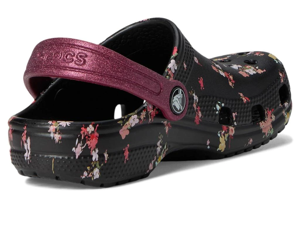 商品Crocs|Classic Clogs with Patterns and Graphics (Little Kid/Big Kid),价格¥232,第5张图片详细描述