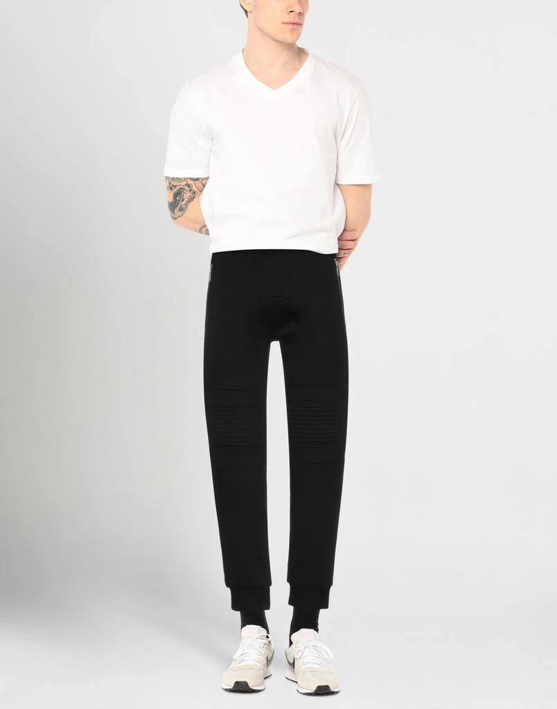 商品Neil Barrett|Casual pants,价格¥625,第2张图片详细描述