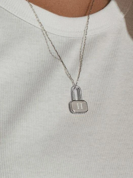 商品hyeres-lor|Name Lock Upper Case Necklace M (HL5T23502W9XXX_1),价格¥1421,第2张图片详细描述