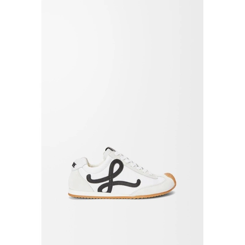 商品Loewe|【预售3-5天】LOEWE/罗意威 男士白色/黑色尼龙/小牛皮休闲运动鞋,价格¥5443,第1张图片