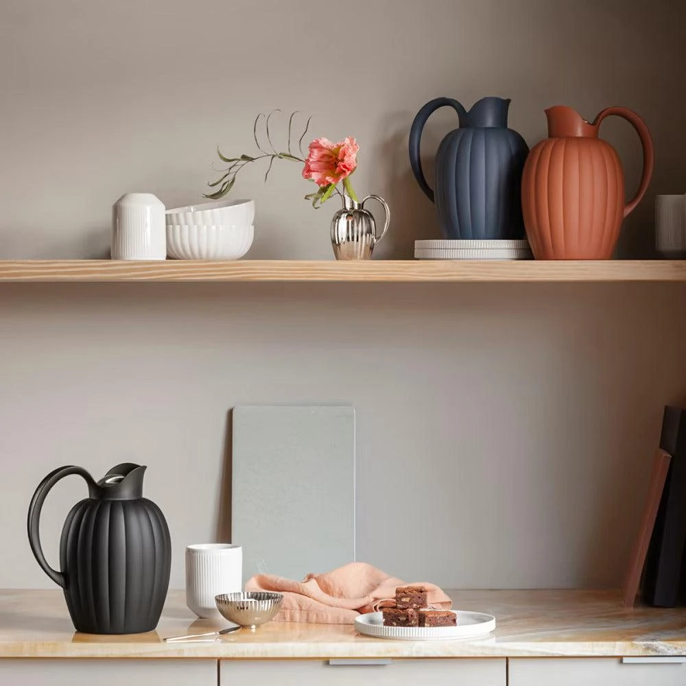商品Georg Jensen|GEORG JENSEN BERNADOTTE Thermo Jug in Terracotta Red,价格¥517,第3张图片详细描述