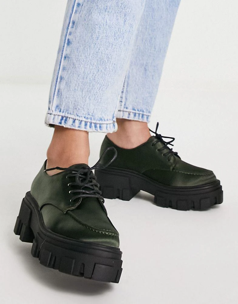 商品ASOS|ASOS DESIGN Mall chunky lace up flat shoes in khaki satin,价格¥122,第4张图片详细描述