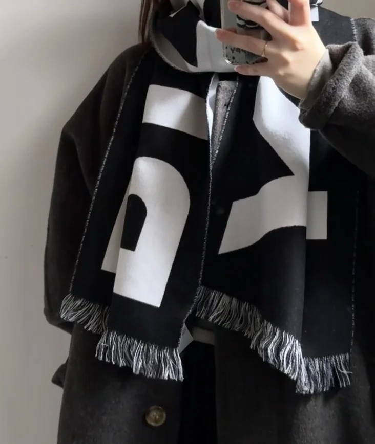 BURBERRY/博柏利 男女通用黑白色羊毛大标志提花图围巾-80542141 商品