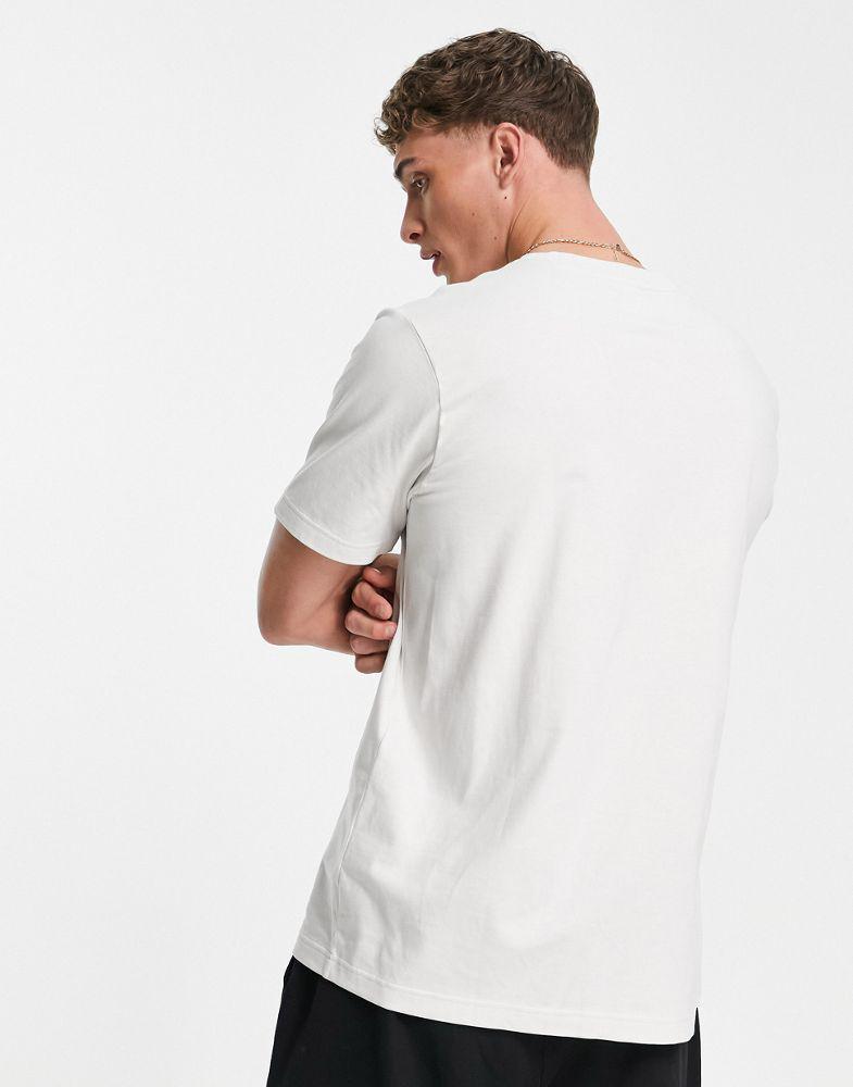 商品Adidas|adidas Originals Reveal essentials t-shirt in grey,价格¥261,第4张图片详细描述