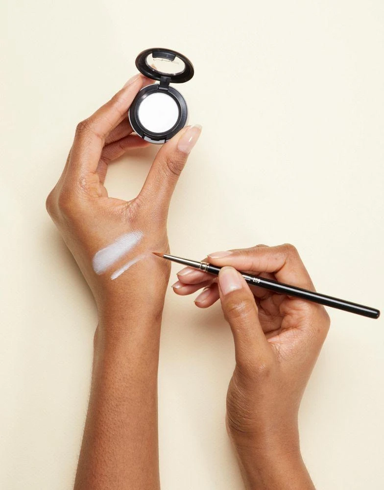 商品MAC|MAC Matte Small Eyeshadow - Gesso,价格¥209,第2张图片详细描述