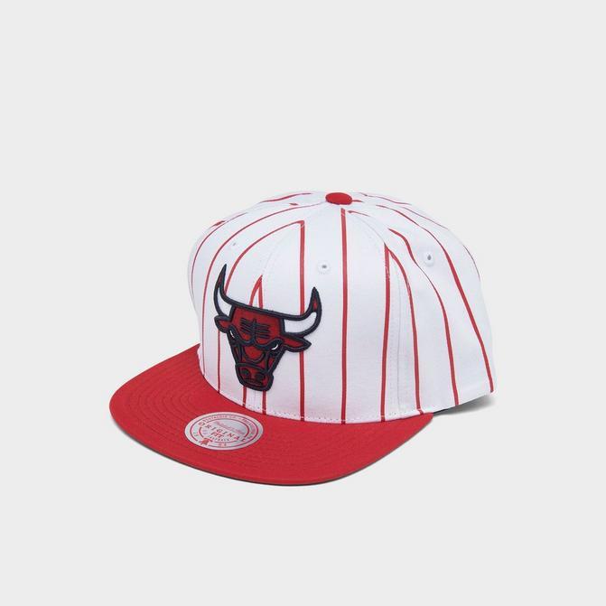 商品Mitchell and Ness|Mitchell & Ness Chicago Bulls NBA Pinstripe Snapback Hat,价格¥183,第1张图片
