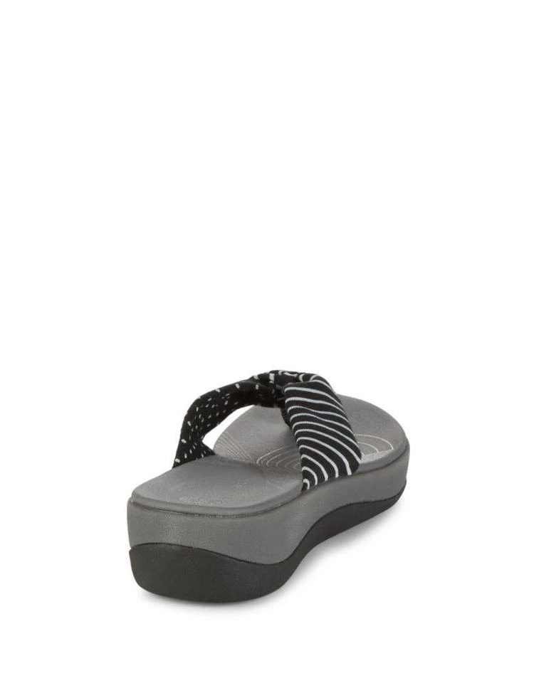 商品Clarks|Arla Glison Knotted Flip Flops,价格¥489,第3张图片详细描述