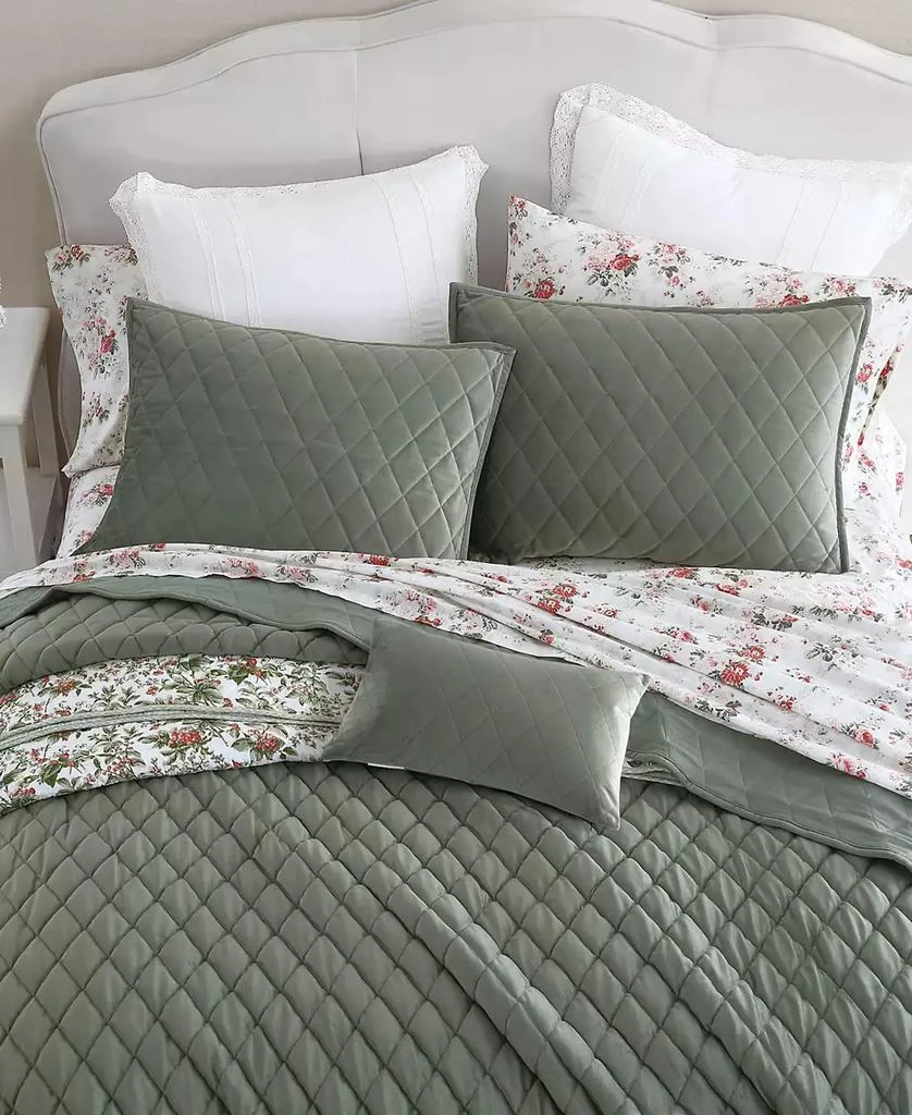 商品Laura Ashley|Solid Diamond Stitch Velvet 3-Piece Quilt Set,价格¥1436,第4张图片详细描述