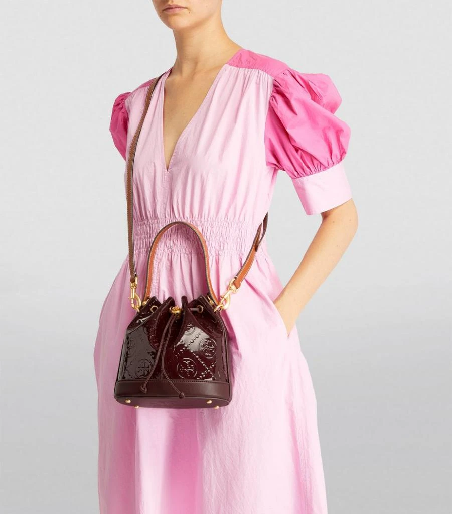 商品Tory Burch|Leather T Monogram Bucket Bag,价格¥5744,第2张图片详细描述