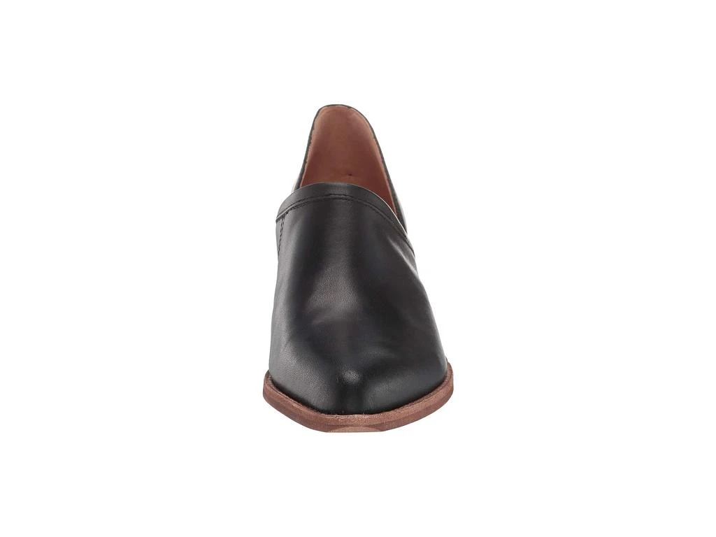 Brady Lowcut Bootie 商品