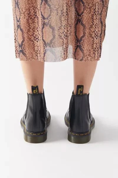 商品Dr. Martens|Dr. Martens Women's 2976 Smooth Leather Chelsea Boot,价格¥1272,第5张图片详细描述